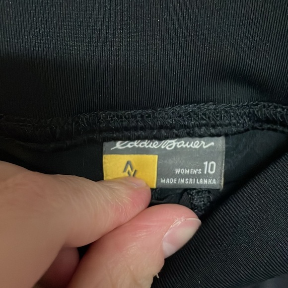 Eddie Bauer size 10 Black Athletic Mini Pencil Skirt with Built-in Short Pockets - Picture 2 of 9